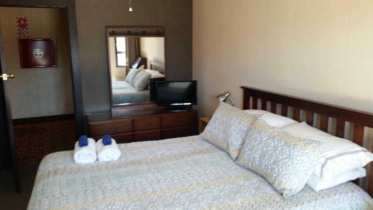 Foveaux Hotel 2*
